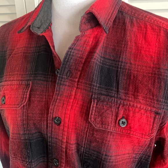 Woolrich Women's Shirt Red & Black Buffalo Plaid Long Sleeve Button Size Large - Picture 2 of 9